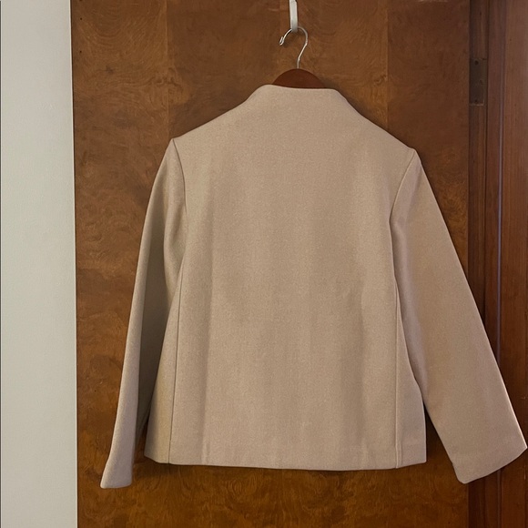 Women’s Banana Republic Jacket - Picture 3 of 7